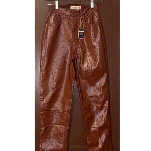 Abercrombie & Fitch Curve Love The 90s Straight Ultra HR Faux Leather Pants (24)